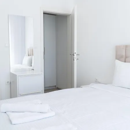 Bella With Private Parking Appartement *